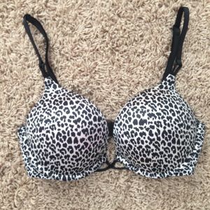 Victoria's Secret Bombshell Plunge Cheetah 32C